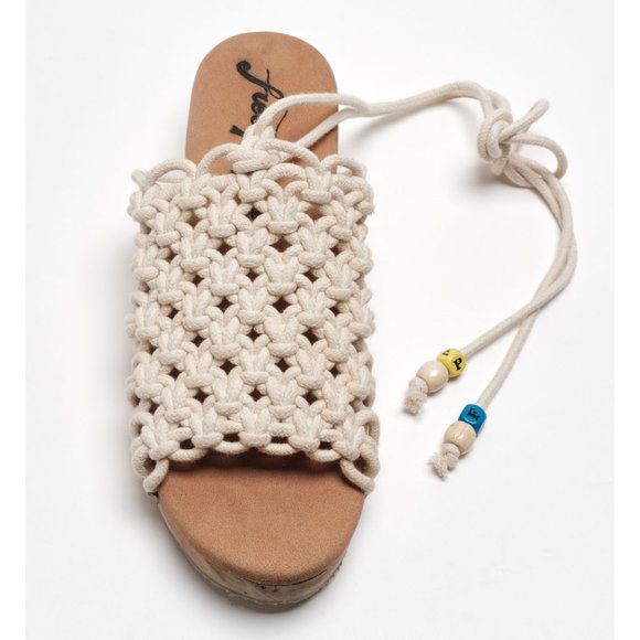 🎉LAST CHANCE🎉 FREE PEOPLE Candy Crochet Clog / Tea - Picture 9 of 11